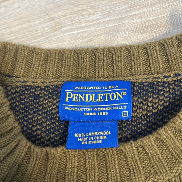 Vintage Pendleton wool sweater native american totem - Picture 3 of 6